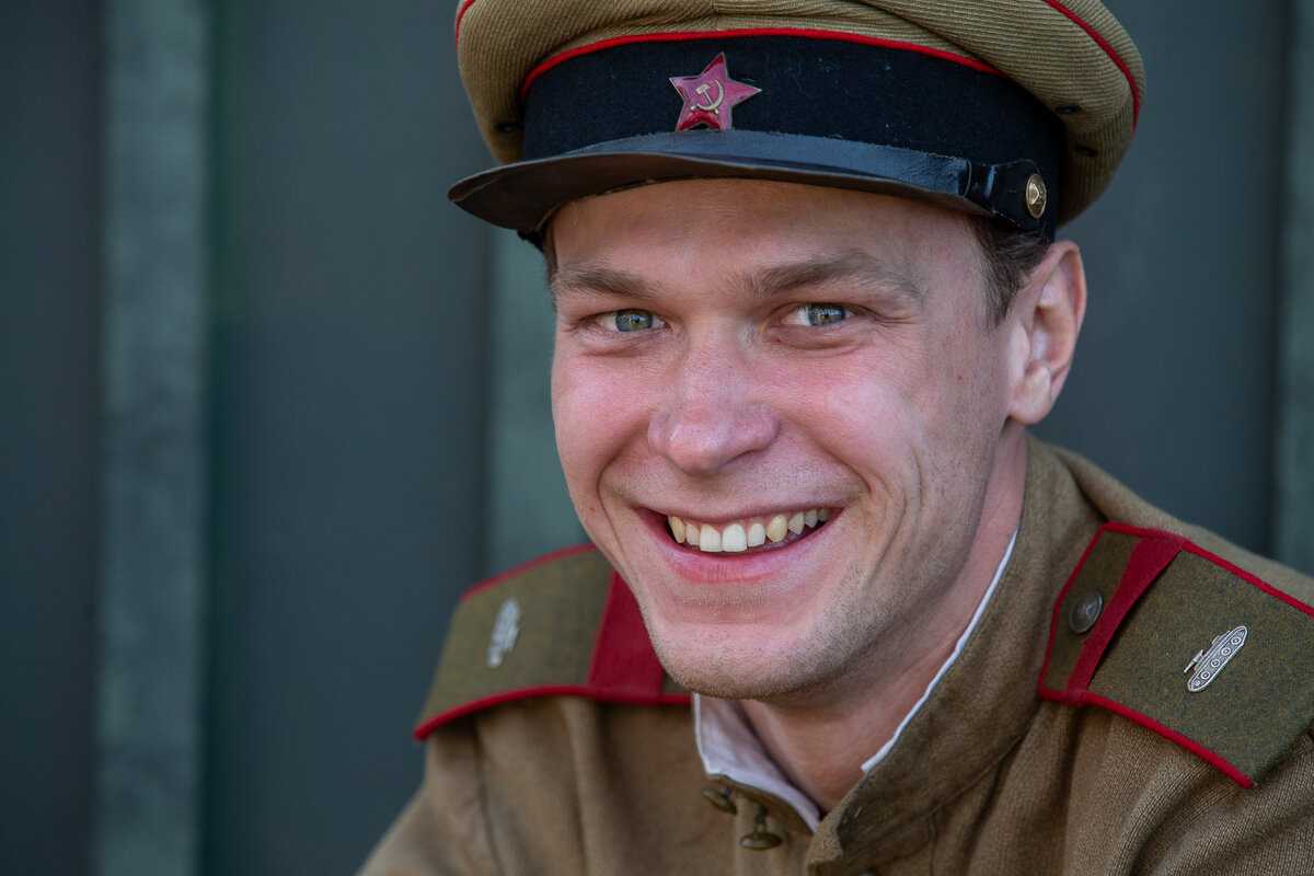 Юра борисов: самый востребованный актёр 2022 года. как ему удалось сняться в 8 фильмах за год | твоёкино | дзен