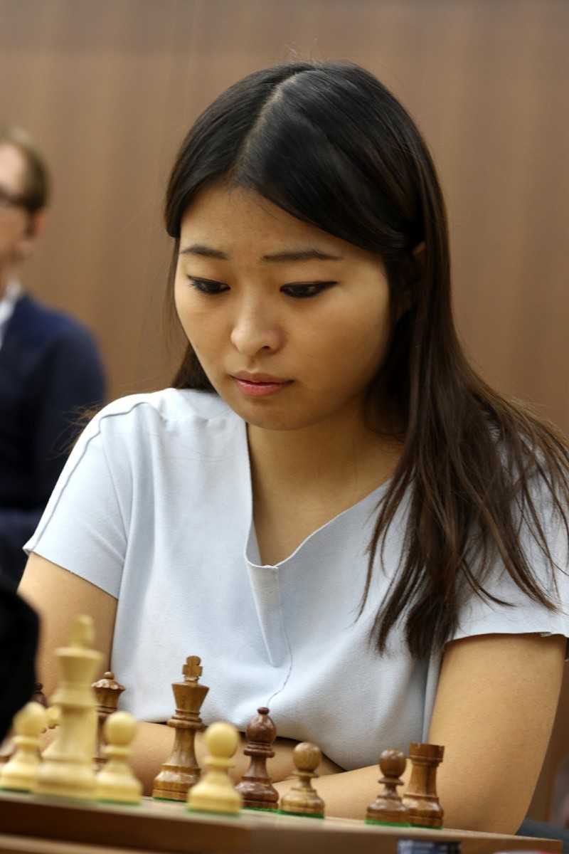 В ханты-мансийске стартовал чемпионат мира по шахматам среди женщин - 1rre