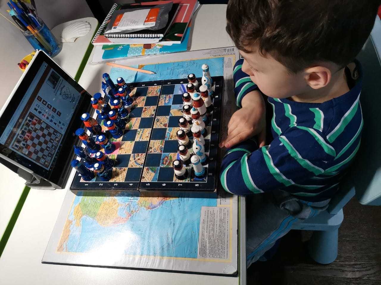 Настольная игра 500 злобных карт: очень,очень смешная игра для большой компании