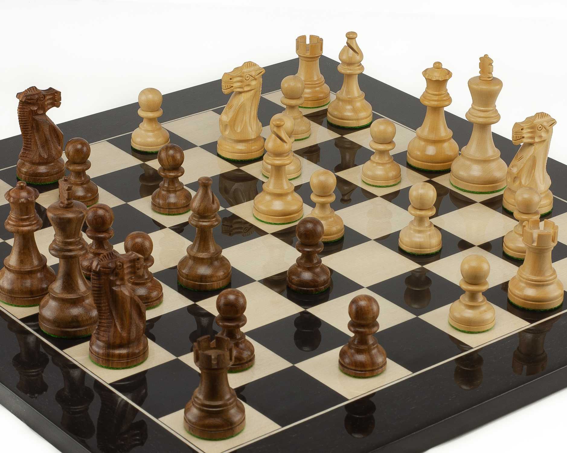 Интернет шахматы играть. Шахматы Стаунтон 9. Шахматы игра шахматы игра в шахматы игра. Реальные шахматы. Интерактивные шахматы.